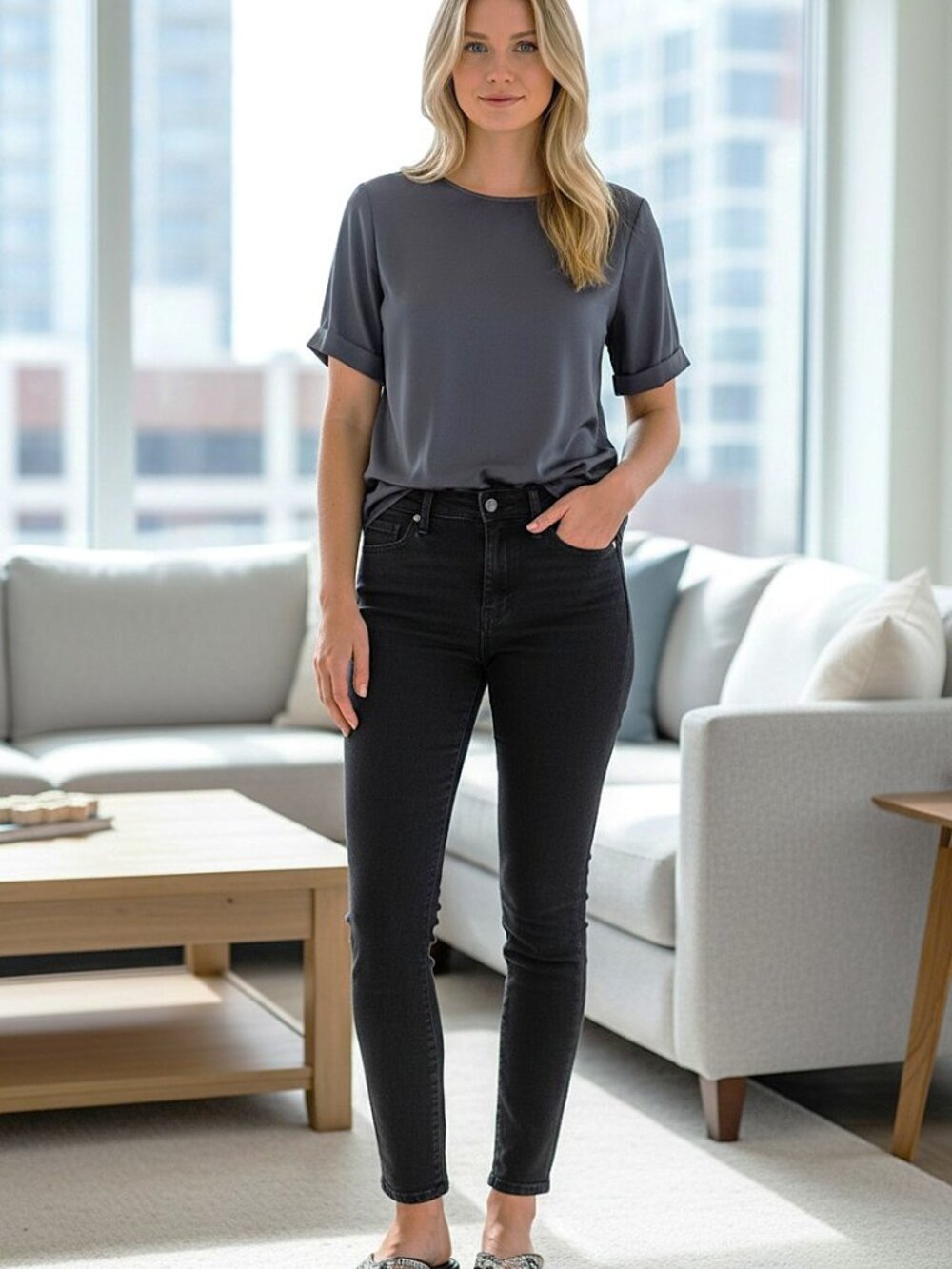 Levi | Women's Jeans | Black Mid-Rise Skinny Levi Jeans | Size 10 (M)